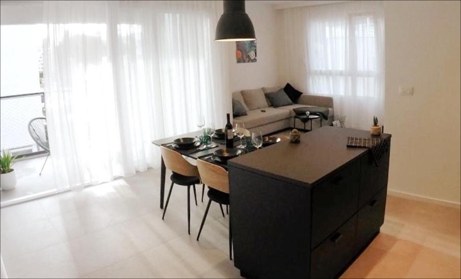 Ferienwohnung Urban Sea Split Exterior foto